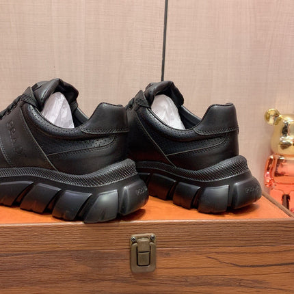 PRA SNEAKER IN BLACK PLAIN LEATHER LOGO