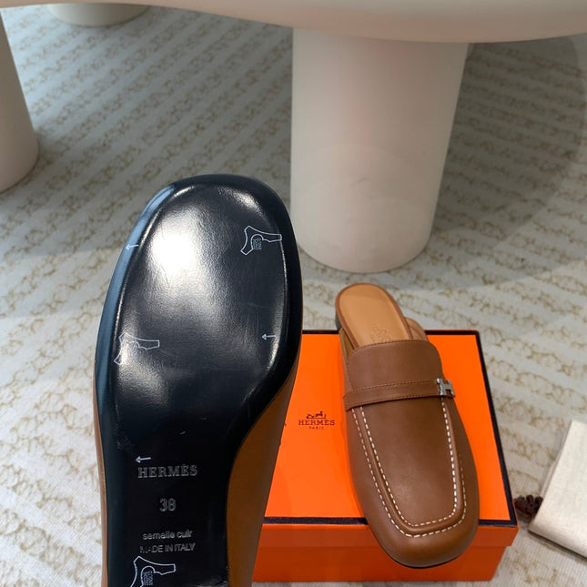 IENA MULE CARAMEL CALFSKIN