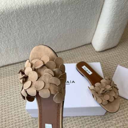 ALAIA FLAT MULE IN BEIGE CREAM SUEDE