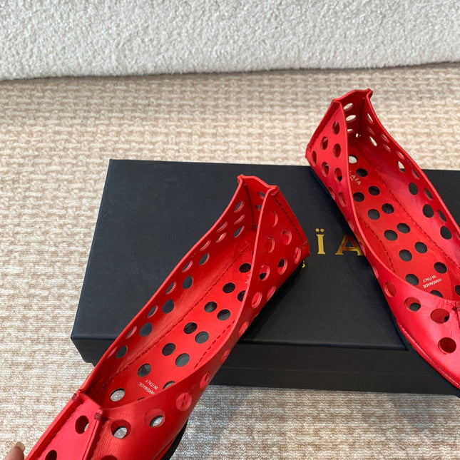 PERFO BALLET FLATS IN CHERRY RED CALFSKIN