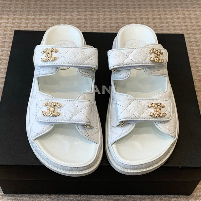 DAD SANDAL IN WHITE SHEEPSKIN MULE