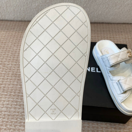 DAD SANDAL IN WHITE SHEEPSKIN MULE