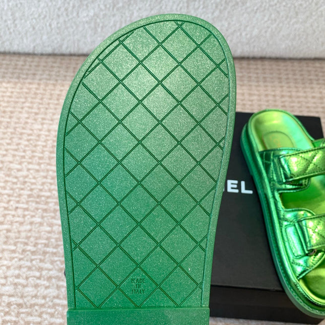 DAD SANDAL IN EMERALD GREEN SHEEPSKIN MULE