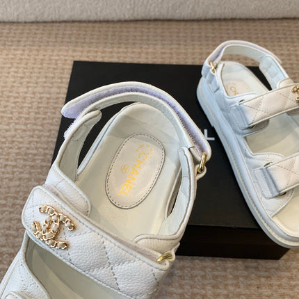 DAD SANDAL IN WHITE SHEEPSKIN