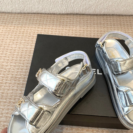 DAD SANDAL IN SILVER SHEEPSKIN