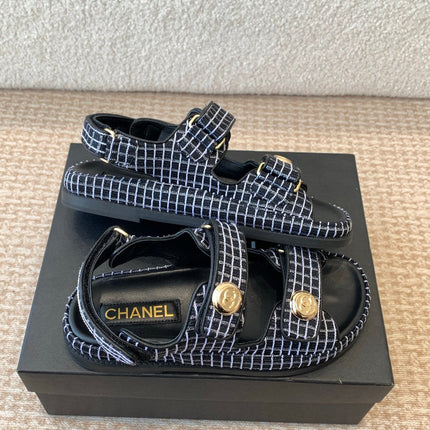 DAD SANDAL IN BLACK MIX WHITE DENIM FABRIC