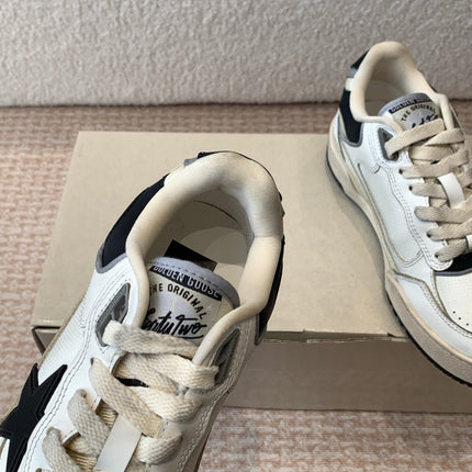 FORTY2 SNEAKERS WITH BLACK STAR AND WHITE LEATHER HEEL TAB