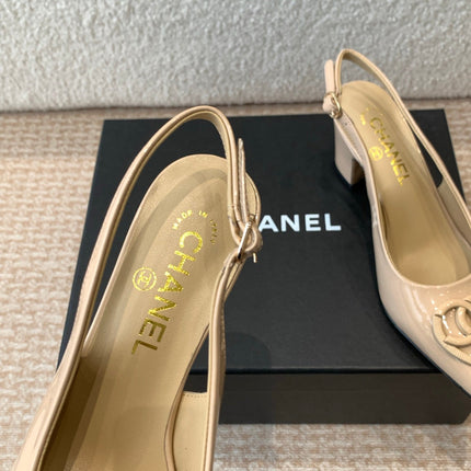 MID-HEEL SLINGBACKS IN BISQUE BEIGE PATENT CALFSKIN