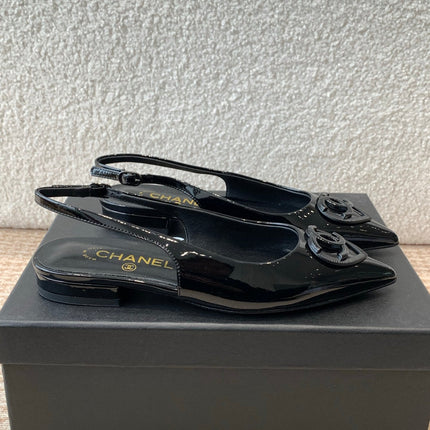 FLAT SLINGBACKS IN BLACK PATENT CALFSKIN