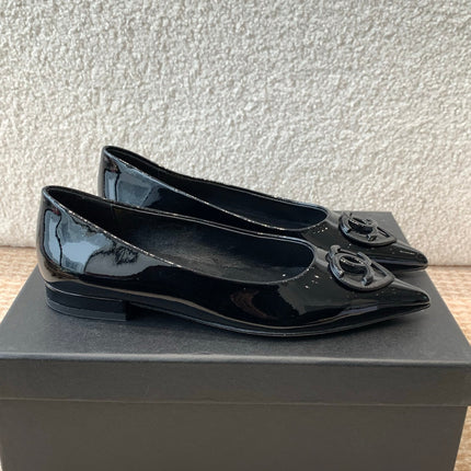 FLAT PUMP IN BLACK PATENT CALFSKIN