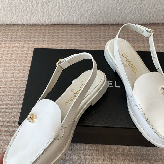 CC MOCCASIN SLINGBACK IN WHITE PATENT CALFSKIN