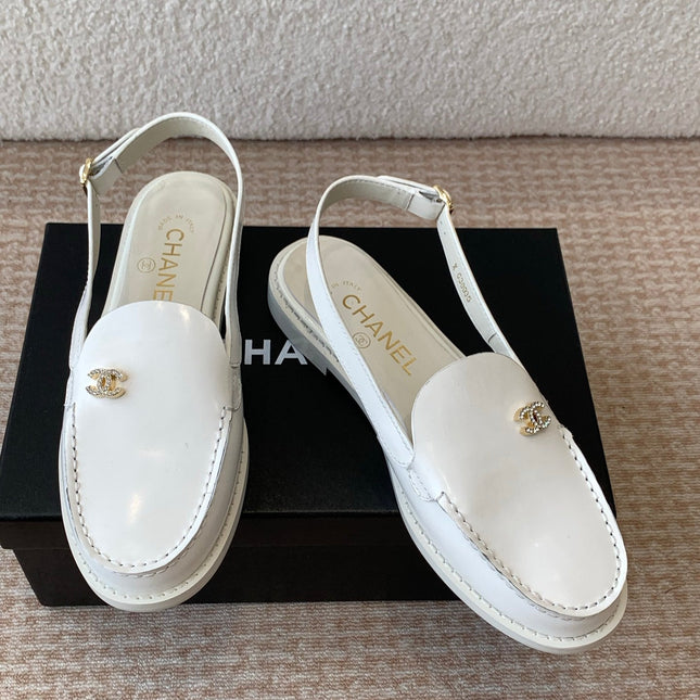 CC MOCCASIN SLINGBACK IN WHITE PATENT CALFSKIN