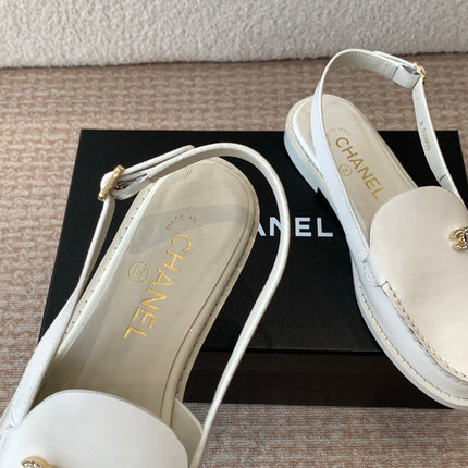 CC MOCCASIN SLINGBACK IN WHITE PATENT CALFSKIN