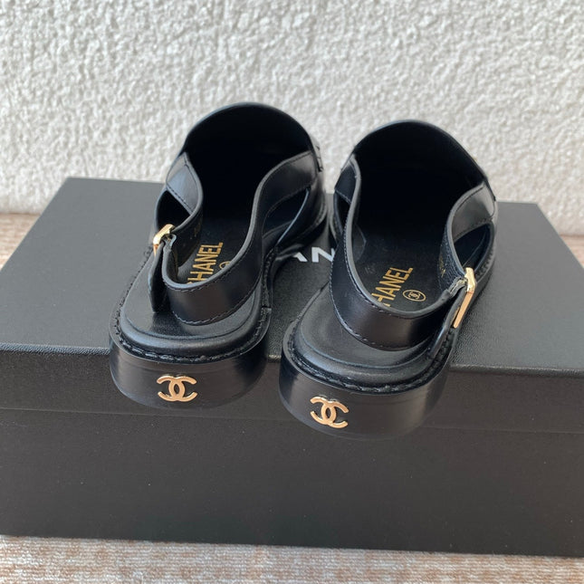 CC MOCCASIN SLINGBACK IN BLACK CALFSKIN