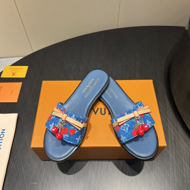 LV SLIDE SANDALS 25S IN DARK BLUE DENIM AND CALFSKIN WITH CHERRY BLOSSOM BUCKLE