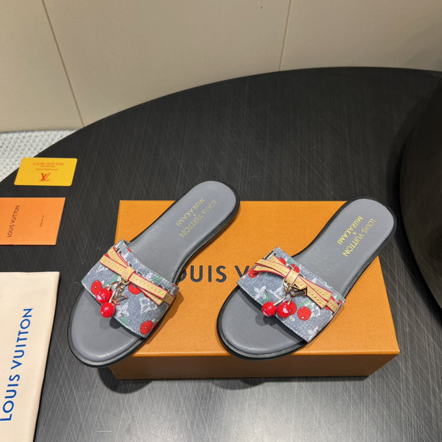 LV SLIDE SANDALS 25S IN GREY DENIM AND CALFSKIN WITH CHERRY BLOSSOM BUCKLE