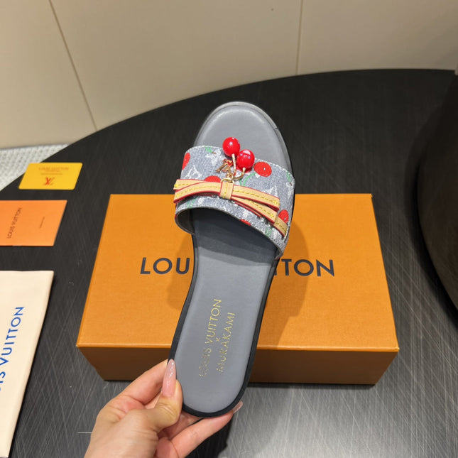 LV SLIDE SANDALS 25S IN GREY DENIM AND CALFSKIN WITH CHERRY BLOSSOM BUCKLE