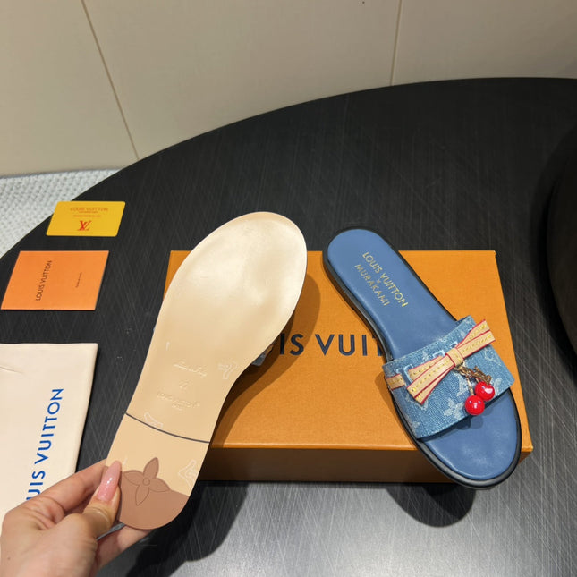 LV SLIDE SANDALS 25S IN BLUE DENIM AND CALFSKIN WITH CHERRY BLOSSOM BUCKLE