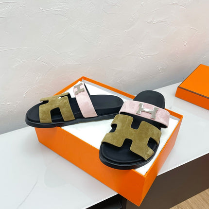 CHYPRE SANDAL ARMY GREEN MIX PASTEL PINK SUEDE WITH H BUCKLE