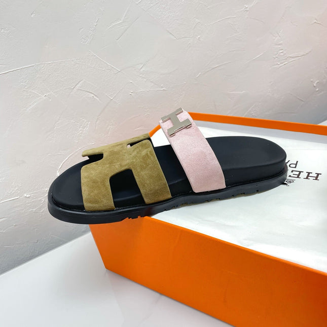 CHYPRE SANDAL ARMY GREEN MIX PASTEL PINK SUEDE WITH H BUCKLE