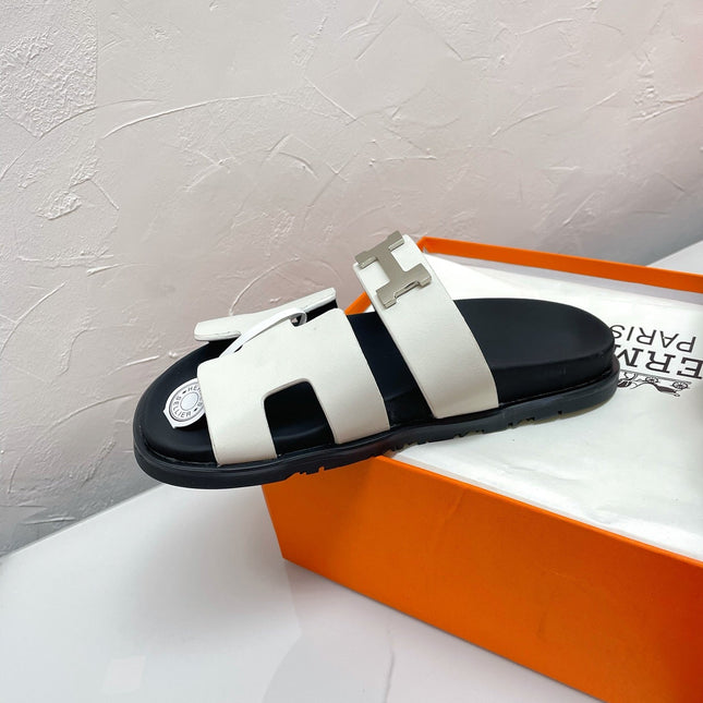 CHYPRE SANDAL WHITE LAMBSKIN WITH H BUCKLE