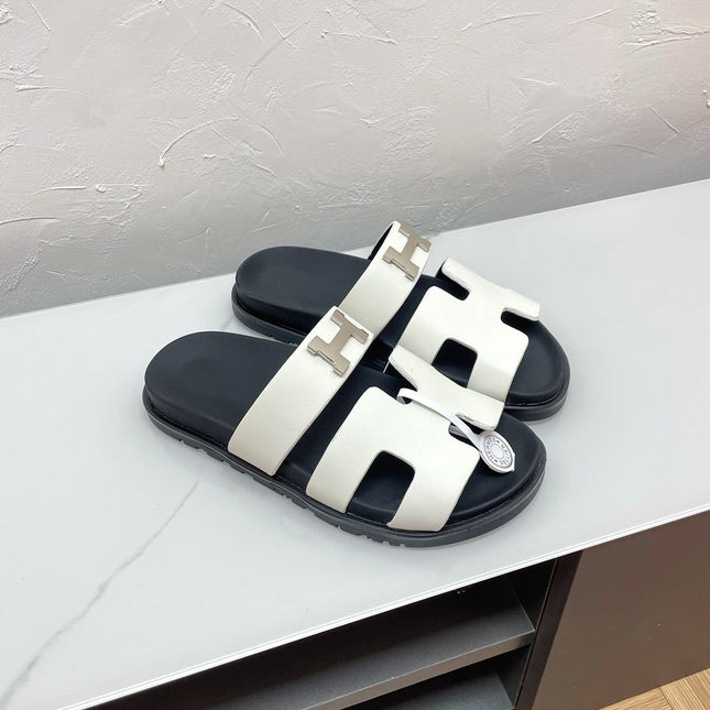CHYPRE SANDAL WHITE LAMBSKIN WITH H BUCKLE