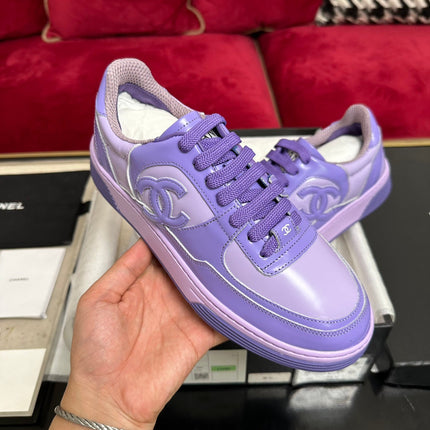 TRAINERS IN LIGHT PURPLE SHINY CALFSKIN