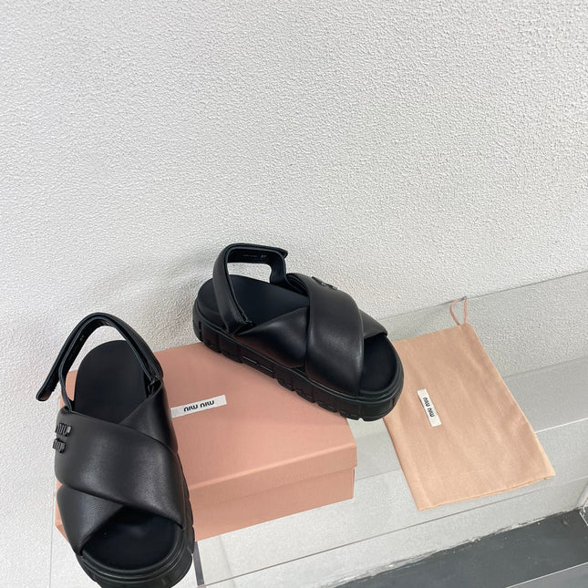 Thick-Soled Sandals Black Leather