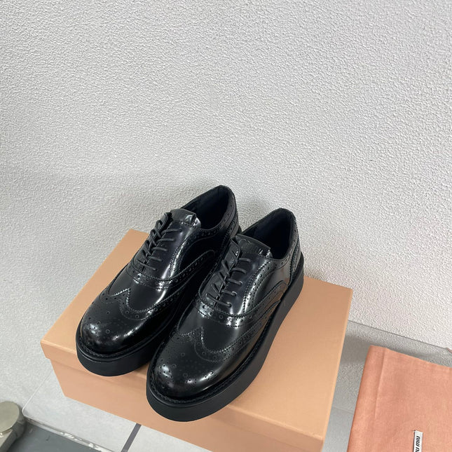 Baroque Thick-Soled Oxford Shoes With Laces Black Calfskin