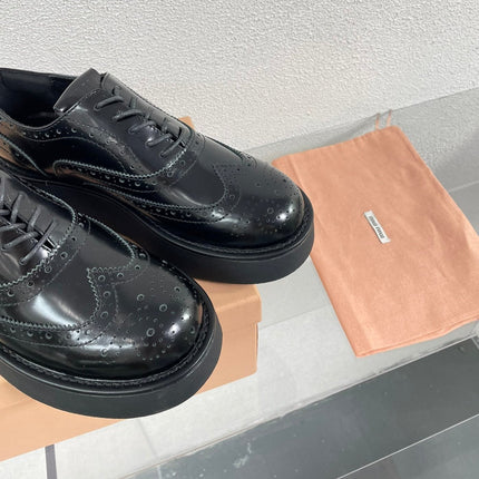 Baroque Thick-Soled Oxford Shoes With Laces Black Calfskin