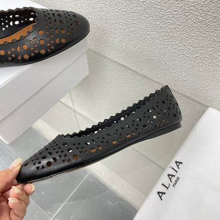 ALAIA BALLET FLAT IN BLACK MESH LAMBSKIN