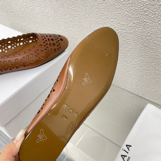 ALAIA BALLET FLAT IN CARAMEL BROWN MESH LAMBSKIN