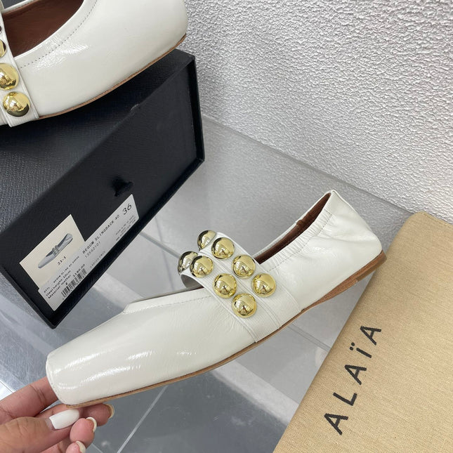 ALAIA MARY JANE PEARL IN GLOSSY WHITE LAMBSKIN