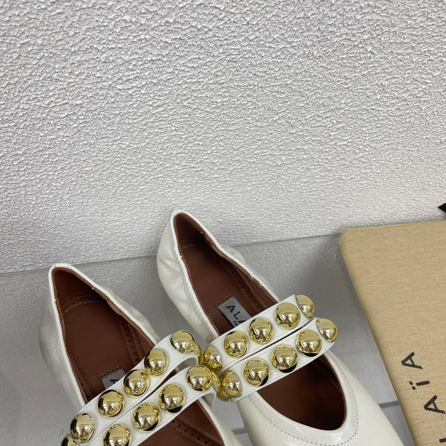 ALAIA MARY JANE PEARL IN GLOSSY WHITE LAMBSKIN