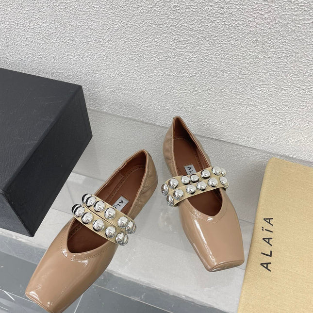 ALAIA MARY JANE PEARL IN GLOSSY BEIGE LAMBSKIN