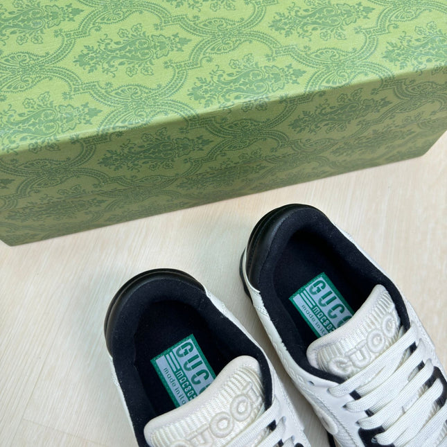 GG INTERLOCKING G SNEAKER BLACK WHITE CALFSKIN AND FABRIC