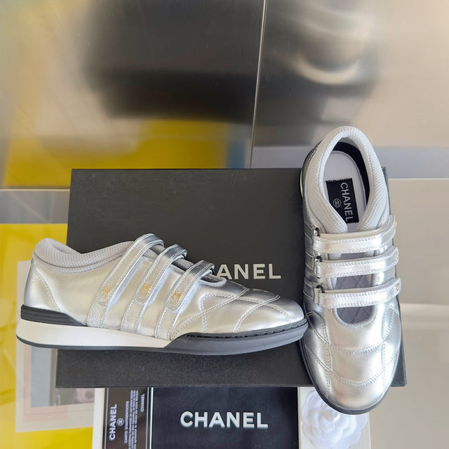 CC MARY JANE SNEAKER IN SILVER LAMBSKIN