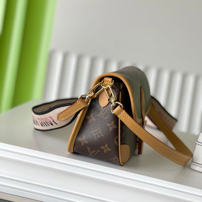 DIANE 25 IN BROWN MONOGRAM CANVAS TANNED COWHIDE