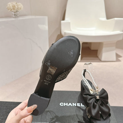 HIGH SANDAL WITH PEARL CHAIN BLACK LAMBSKIN WITH RHINESTONES