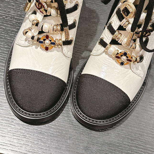 OXFORD SHORT BOOTS WHITE MIX BLACK SHEEPSKIN