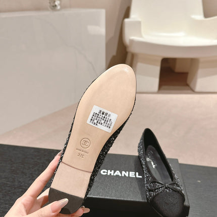 BALLET FLATS IN BLACK MIX WHITE TWEED AND SATIN