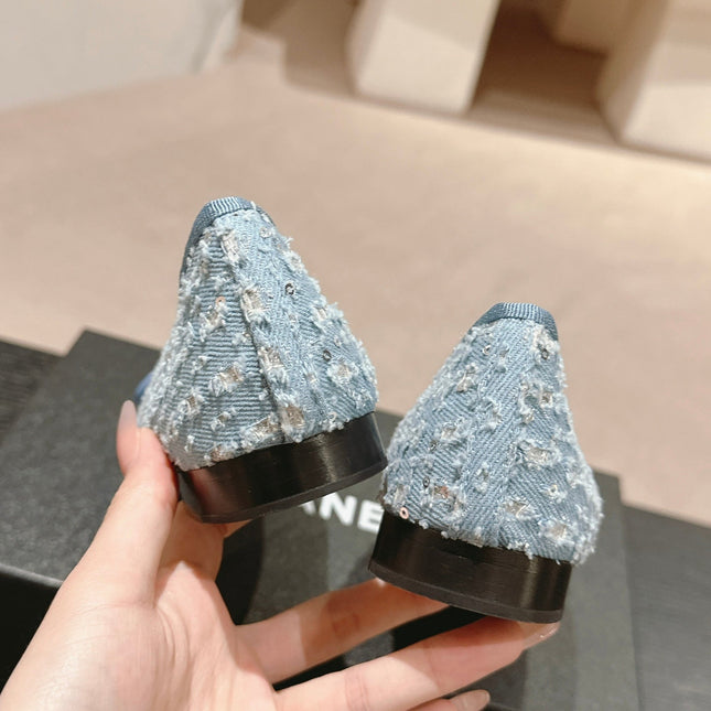 BALLET FLATS IN LIGHT BLUE DENIM AND BLACK SATIN