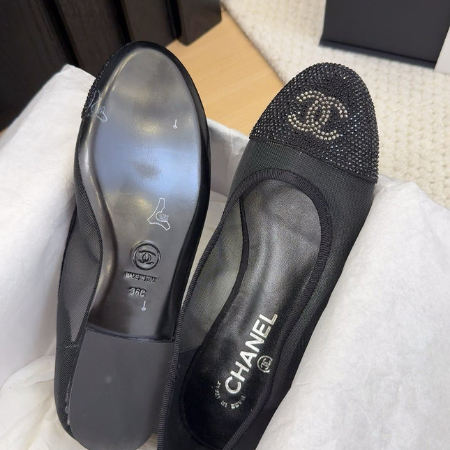 BALLET FLAT IN BLACK FABRIC AND MESH WITH CRYSTALS