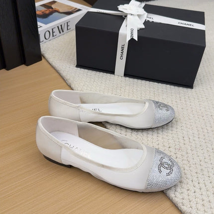 BALLET FLAT IN WHITE FABRIC AND MESH WITH CRYSTALS
