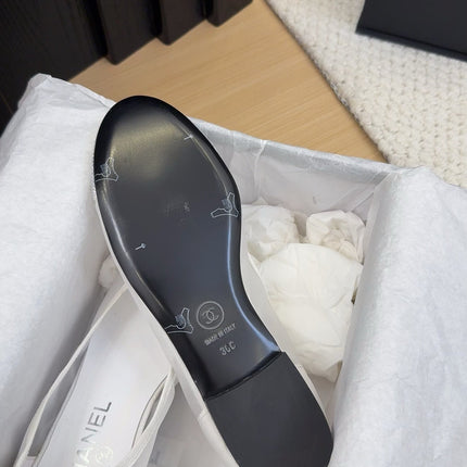 BALLET FLAT IN WHITE FABRIC AND MESH WITH CRYSTALS