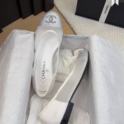 BALLET FLAT IN WHITE FABRIC AND MESH WITH CRYSTALS