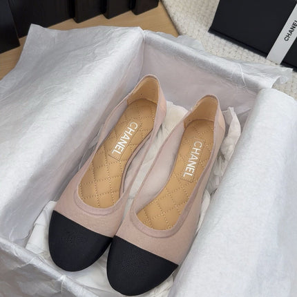 BALLET FLAT IN BLACK FABRIC AND PASTEL PINK MESH