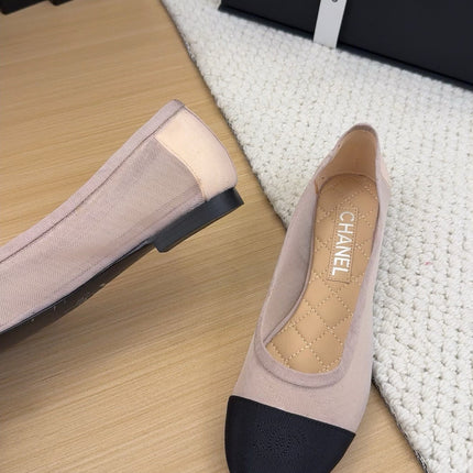 BALLET FLAT IN BLACK FABRIC AND PASTEL PINK MESH