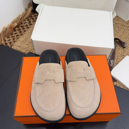 HM 25S MULE IN BEIGE SUEDE