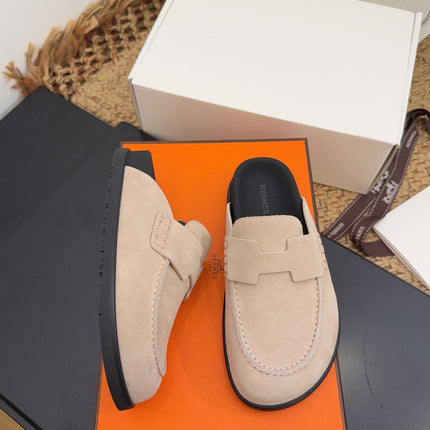 HM 25S MULE IN BEIGE SUEDE